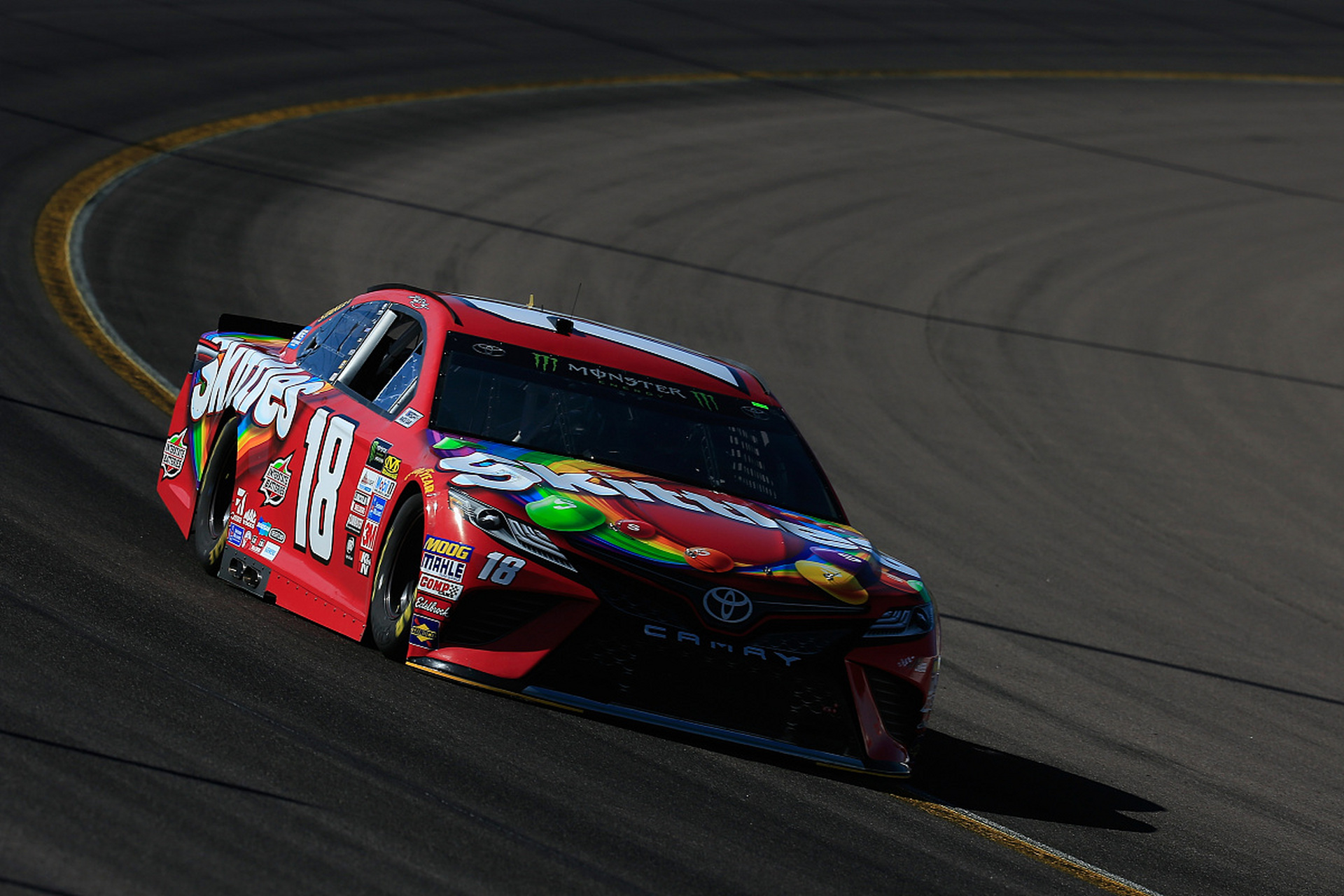 “极速突破”——突破极限的经典超车瞬间