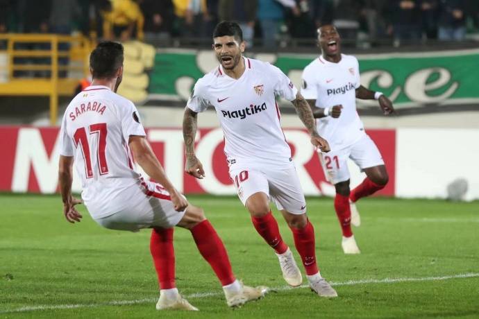 包含西甲赛事精彩纷呈，表现卓越的球员成为焦点的词条