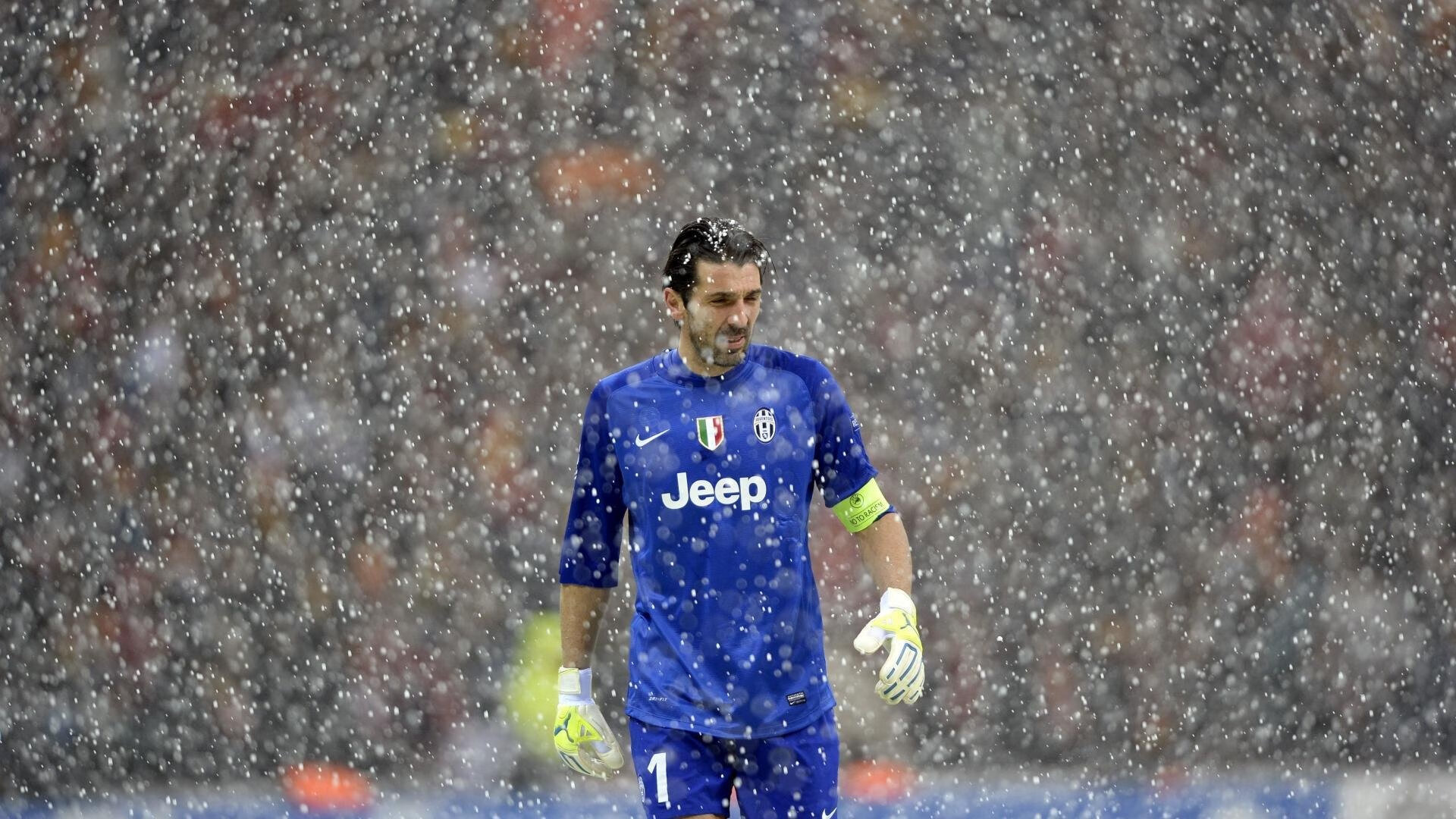 米兰体育在线下载-滑雪冠军张可欣成功挑战高难度动作，再创历史，你知道张可欣是谁吗